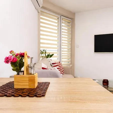 Modern 1bd In Heart Of By Flat Mаnager Апартамент *